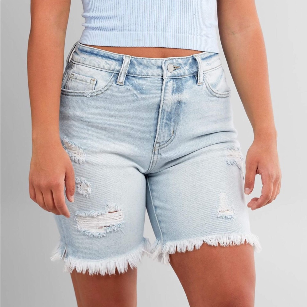 KanCan Signature Kurvy Ultra High Rise Short SZ 30